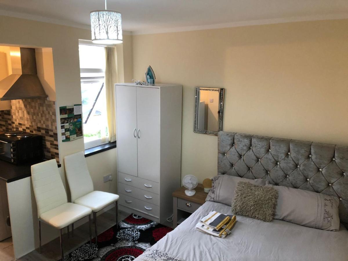 Self-Contained Studio Flat Bathrooms Kitchens Upgrade Locations To City Centre 15 Minutes Walking Distance Nottingham Universities Queen Hospitals City Hospitals Zewnętrze zdjęcie